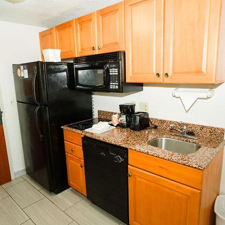 Mainstay Suites Knoxville North I-75 Екстериор снимка