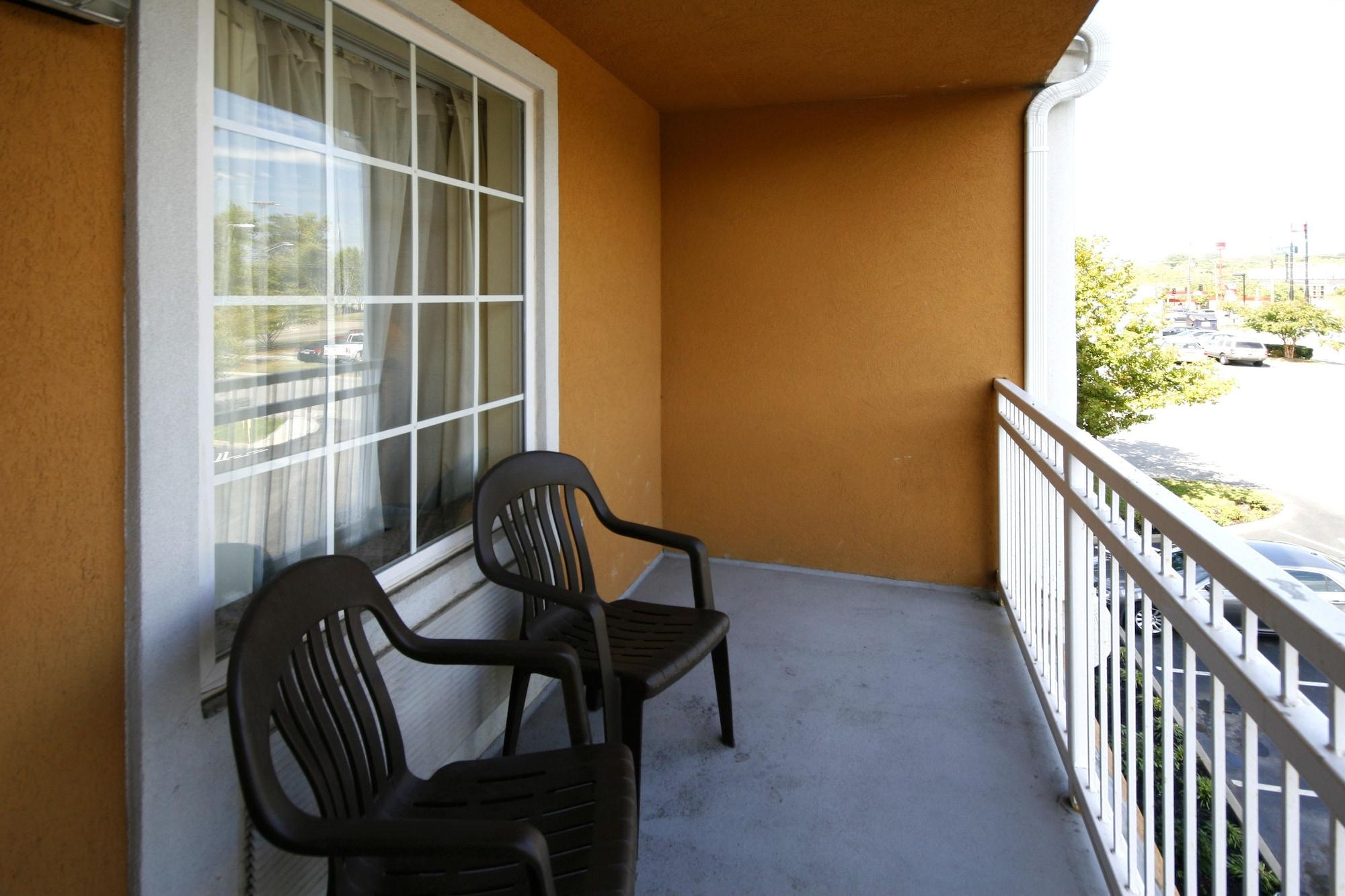Mainstay Suites Knoxville North I-75 Екстериор снимка