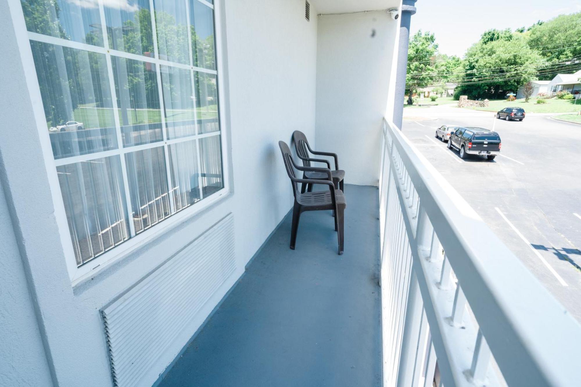 Mainstay Suites Knoxville North I-75 Екстериор снимка