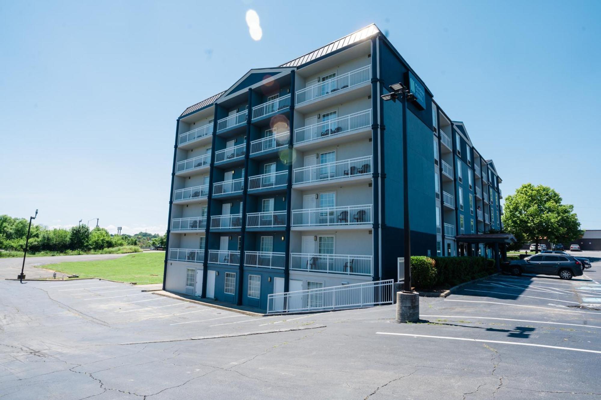 Mainstay Suites Knoxville North I-75 Екстериор снимка