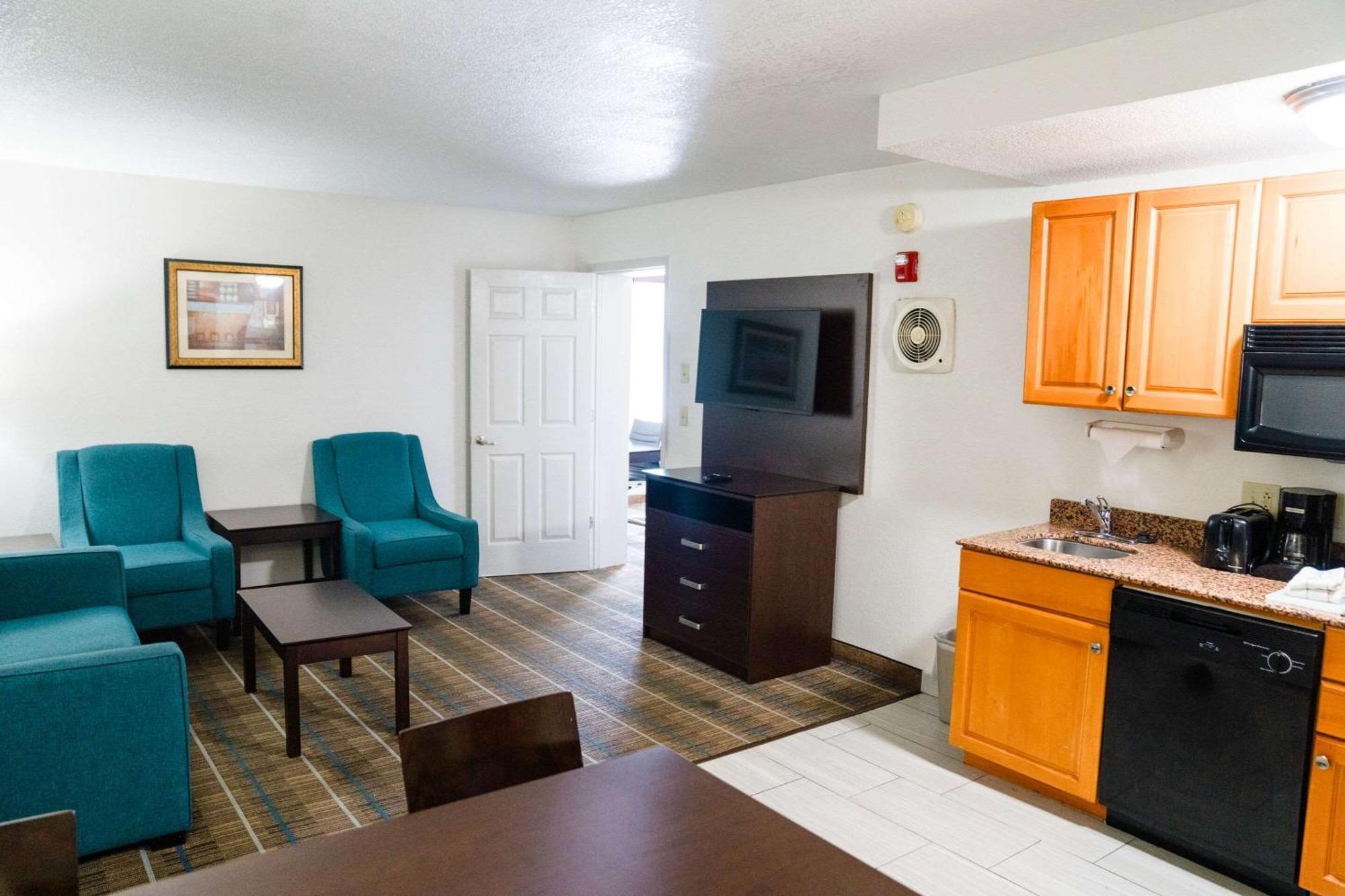 Mainstay Suites Knoxville North I-75 Екстериор снимка