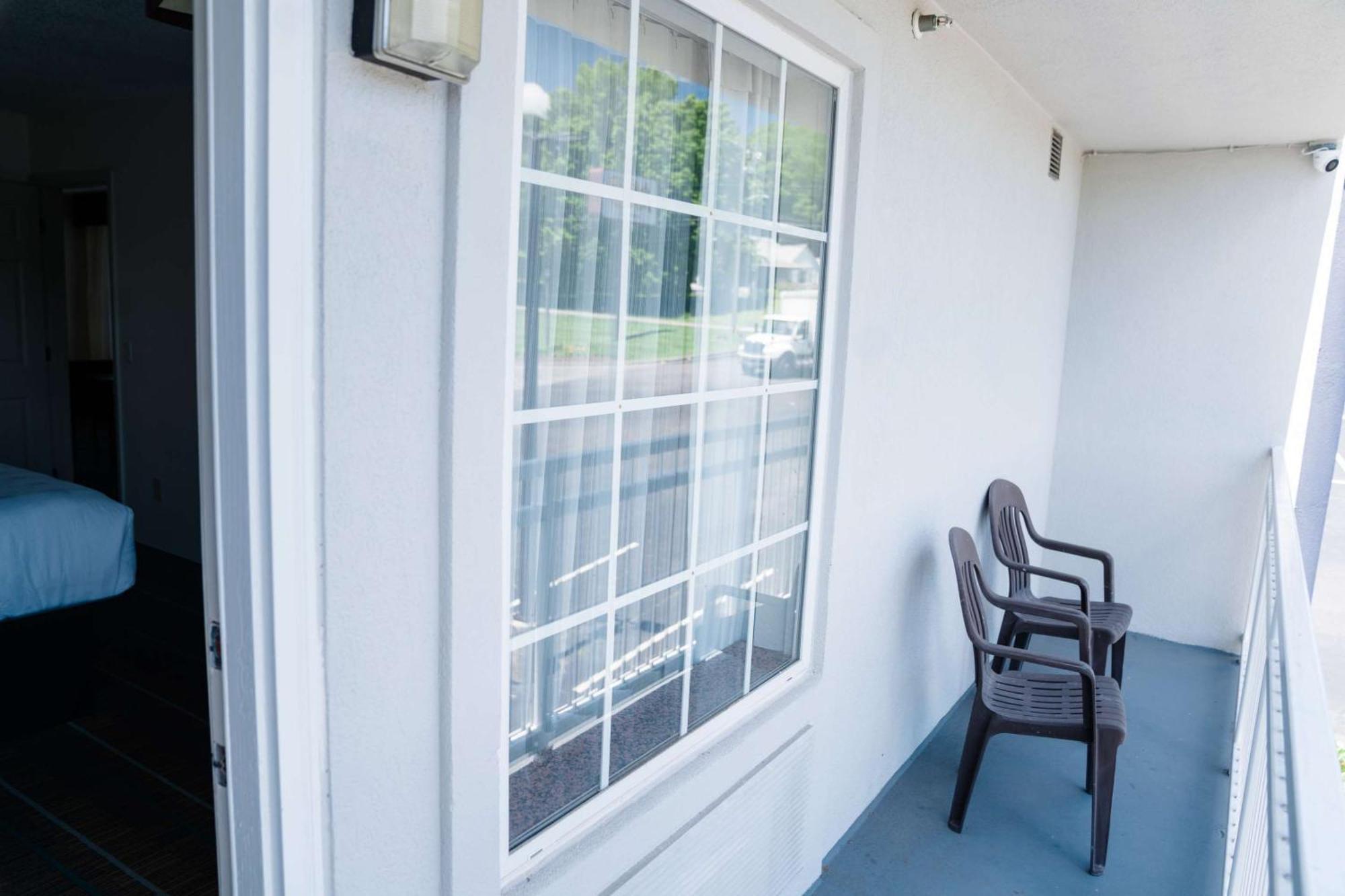 Mainstay Suites Knoxville North I-75 Екстериор снимка